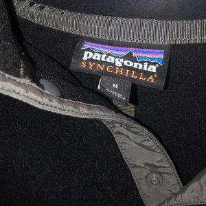Patagonia Jackets & Coats - Black Patagonia pullover size medium Patagonia Jackets & Coats - Black Patagonia pullover size medium